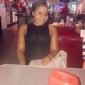 Meet your Posher, Leah